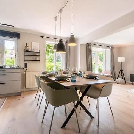 Fietje Holiday home *